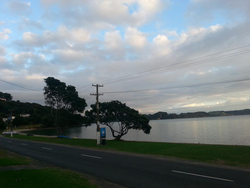 Oamaru Bay Tourist Park Hotel Coromandel Exterior photo